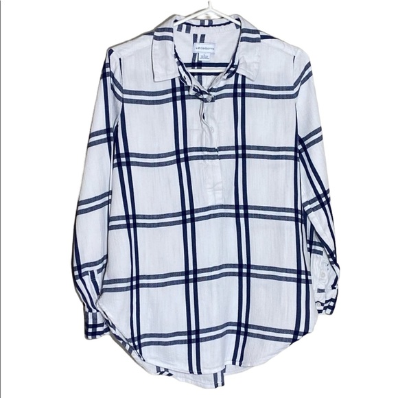 Liz Claiborne Tops - Liz Claiborne ladies blue & white collared button front striped plaid top size L